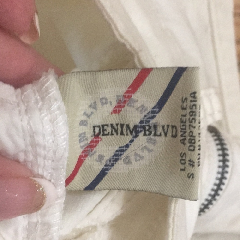 Denim Blvd white skinny jeans with zipper pockets - Picture 4 of 8